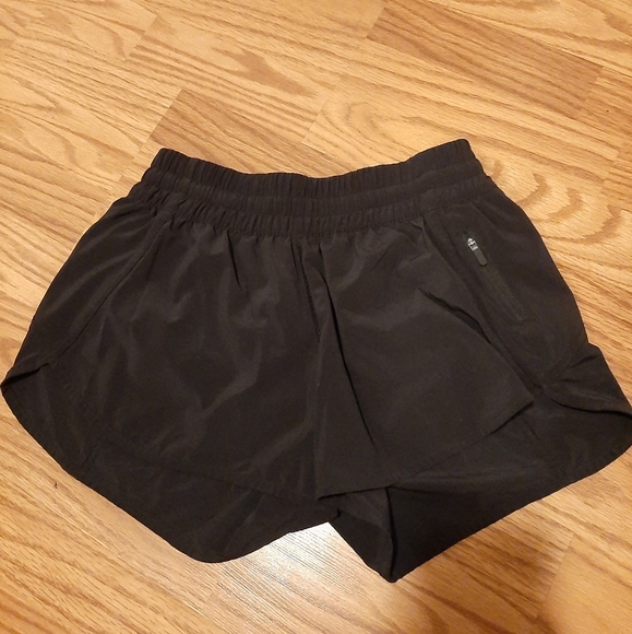 Black Lululemon running shorts - Picture 1 of 3